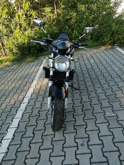 Suzuki SV 650 - 6