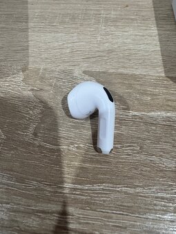 Airpods 4 - 6