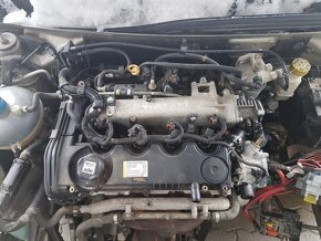 Fiat Stilo 1,6 1,9jtd rozpredám - 6