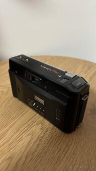 Yashica T2 D - 6