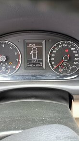 Volkswagen Touran 1.4 - 6