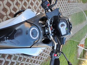 Suzuki V Strom 650 XT - 6