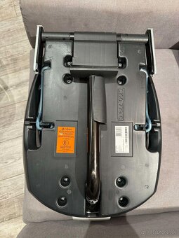 Cybex Aton 5 s Isofix základňou - 6