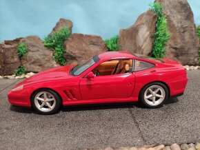 Prodám model 1:18 Ferrari 575MM - 6