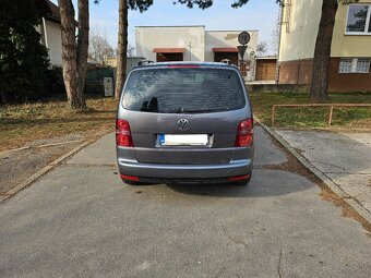 Volkswagen Touran 1.9 TDI 7-miestné - 6