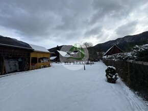 Na predaj: Rodinný dom s veľkým pozemkom a historickým čarom - 6