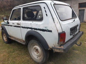 Lada Niva 1,7i  4x4 karoséria - diely - 6