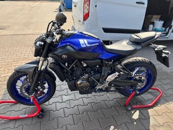 YAMAHA MT07 - 6