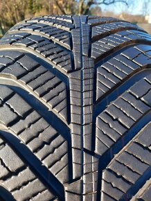 235/55 r17 zimne pneumatiky - 6