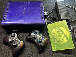 XBOX 360 + dva ovladače - 6