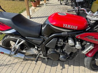 Yamaha FZS 600 Fazer - 6