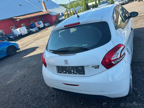 Peugeot 208 1,0 VTI 50KW rok 2014 prodám díly - 6