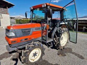 Traktor Kubota GL241 - 6