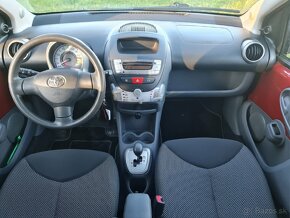 Toyota Aygo 1.0 50kw automat - 6