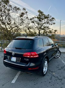 Volkswagen Touareg 3.0TDI V6 4x4 180kw PANO - 6