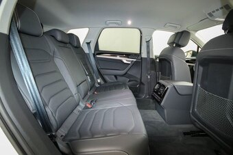 Volkswagen Touareg R-Line - 6