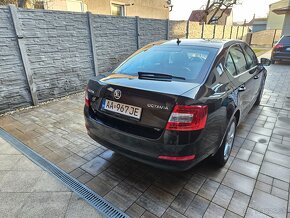 Skoda Octavia 3 2.0TDI 110kw DSG , F1 , Webasto, Xenon - 6