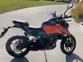 2024 KTM Duke  125 - 6