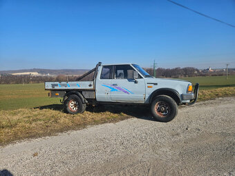 Nissan Datsun pick-up 1984  4x4 sklapač - 6