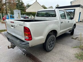 TOYOTA HILUX 2,5 DIESEL 4X4 KLÍMA - 6