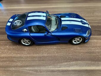 Dodnes Viper GTS 1:24 Bburago - 6