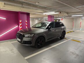 Audi Q7 , 7miestne - 6