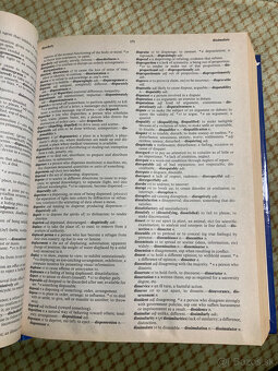 Predám "Websters Universal Dictionary and Thesaurus" - 6