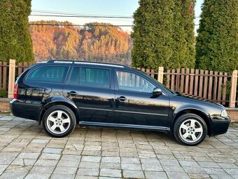 Škoda Octavia Combi 1.8T 4x4 Swiss Ice Hockey     Top Stav - 6