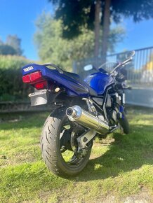 Yamaha FZS 600 Fazer - 6