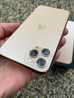 iPhone 11 pro - baterie 100% gold - 6