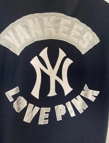 PINK x New York Yankees Victorias Secret športové tričko - 6