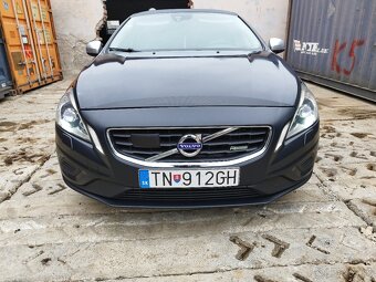 Volvo V60 D4 2.0 120kw R Design - 6