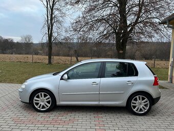 Volkswagen Golf V 2.0 TDI = 103kW BKD, Bez DPF = - 6