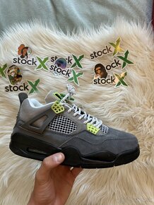 Jordan 4 - 6