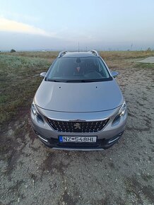 Peugeot 2008, 1.2 Puretech, 2018, Allure, Manual, Benzín - 6