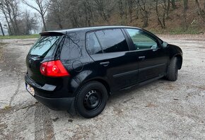 VW Golf Trendline 1.4 16V - 6