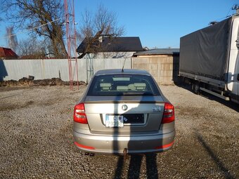 Škoda Octavia 2.0 FSI ELEGANCE - 6