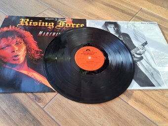 Lp YNGWIE MALMSTEEN  -Marching Out - 6