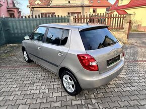 Škoda Fabia 1.4 63kW 2011 127014km 1.majitel bez koroze - 6