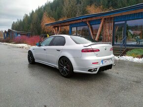 Alfa Romeo 159 Ti 2.4 - 6