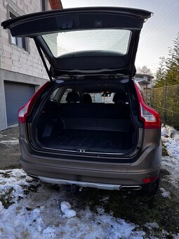 VOLVO XC60 D4 AWD, 138 kW, automat, 4x4 - 6