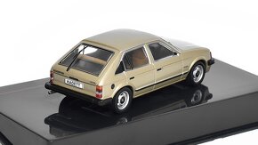 OPEL KADETT a  FORD ESCORT , 1:43 , IXO - 6