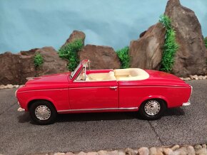 prodám model 1:18 peugeot 403 cabrioet 1957 - 6