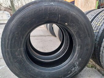 Nákladné pneumatiky 275/70 r22,5 - 6