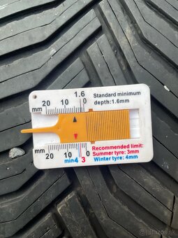 Michelin 215/45 R17 zimné pneu - 6