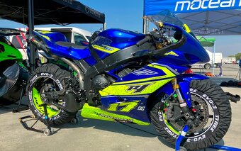 Yamaha YZF - R1 RN19 okruhovka  203ps - 6