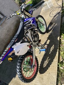 Yamaha yz250F - 6