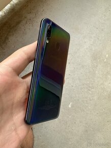 Samsung GALAXY a40 4/64GB - 6