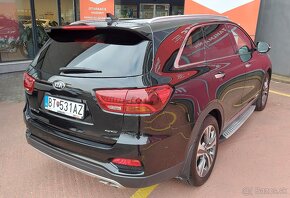 Kia Sorento 2.2 CRDi 147kW AT8 AWD GT-Line - 6