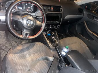 Dobrý deň predam  vw jetta 2014 1,6tdi - 6